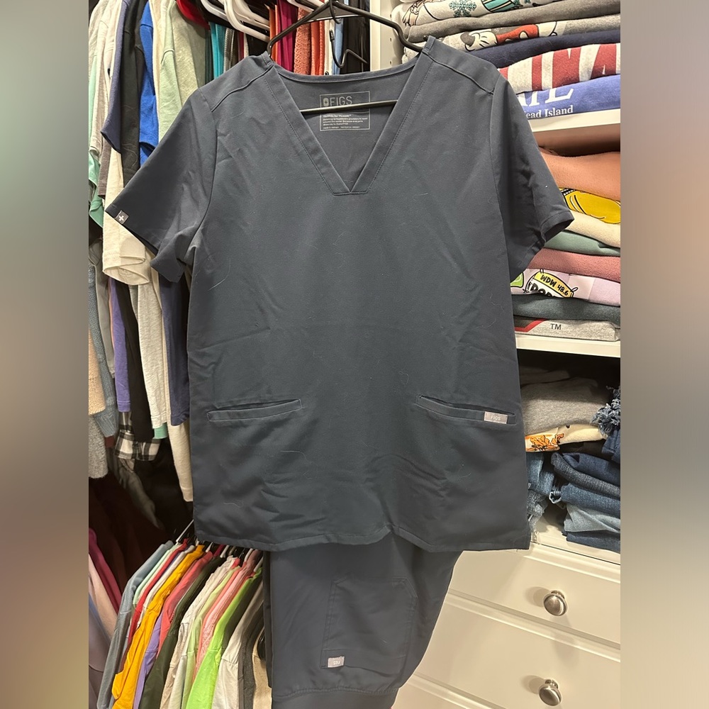 Figs Charcoal Grey Set